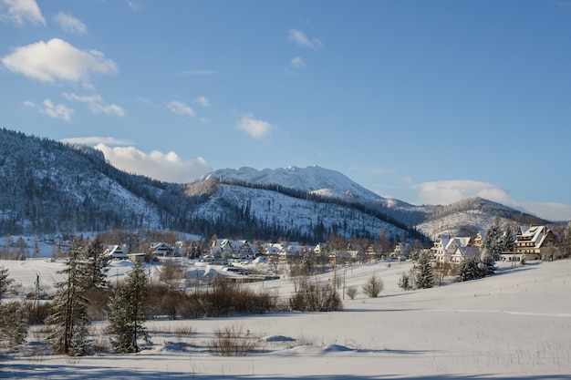 Paesaggio invernale in Koscielisko, Monti Tatra, Polonia