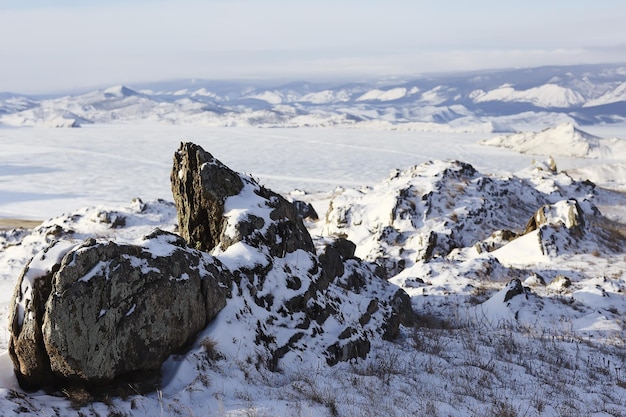 paesaggio invernale isola di Olkhon, lago baikal viaggio russia