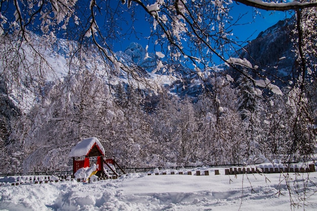 Paesaggio invernale nelle alpi francesi