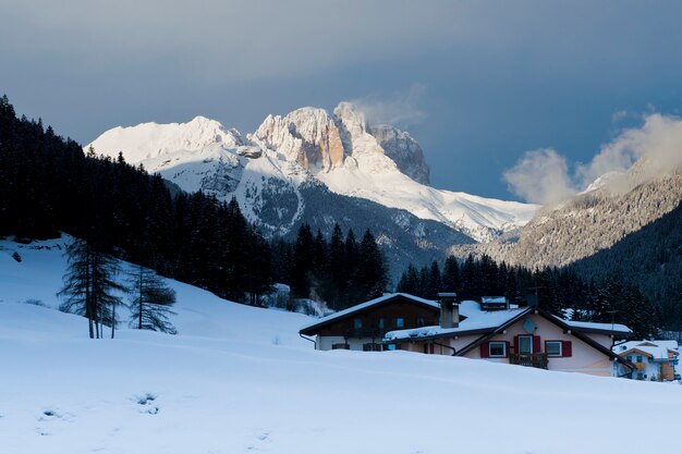 Paesaggio invernale nelle Dolomiti