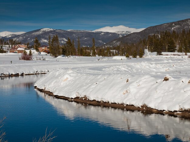 Paesaggio invernale vicino al lago Granby, Colorado.