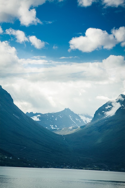 Paesaggio naturale al fiordo di geiranger