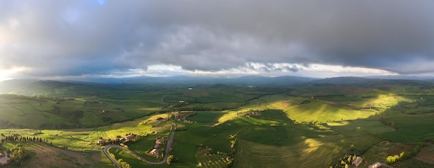 Paesaggio panorama toscano al mattino