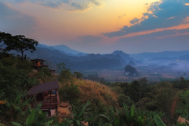 Paesaggio Phu Lanka Forest Park nella provincia di Phayao Thailandia.