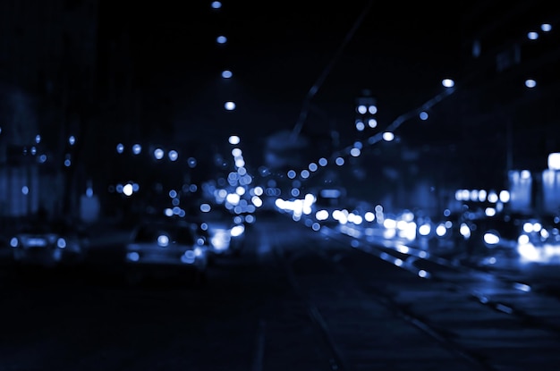 Paesaggio sfocato del classico colore blu fantasma della città notturna
