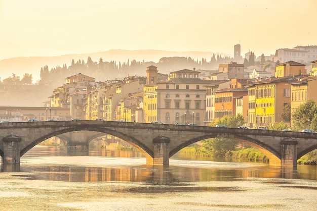 Paesaggio urbano dell'orizzonte del centro della città di Firenze della Toscana Italia al tramonto