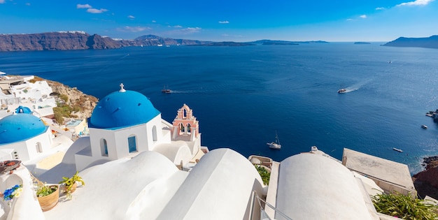 Paesaggio urbano della città di Oia all'isola di Santorini in Grecia Case bianche tradizionali Grecia Mar Egeo