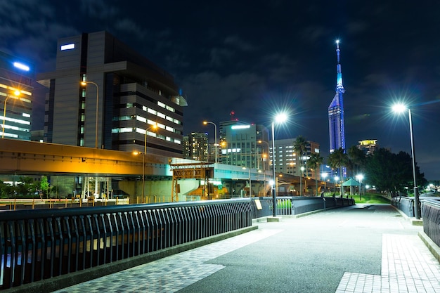 Paesaggio urbano di Fukuoka di notte