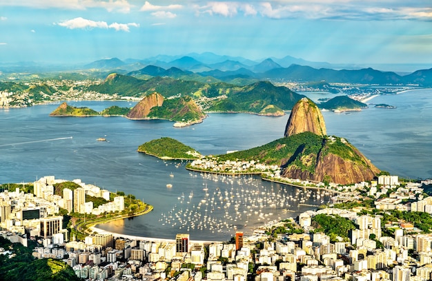 Paesaggio urbano di Rio de Janeiro dal Corcovado in Brasile