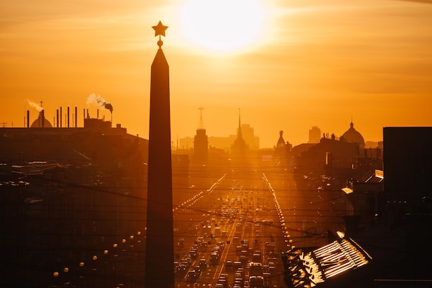 Paesaggio urbano di tramonto aereo della prospettiva del viale Nevsky a San Pietroburgo Russia