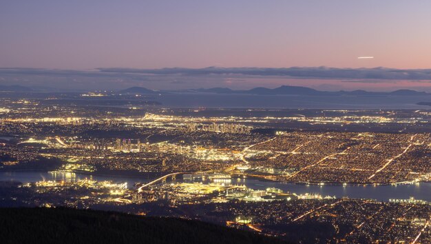 Paesaggio urbano di Vancouver British Columbia Canada sulla costa occidentale dell'Oceano Pacifico