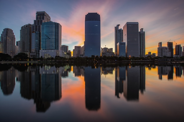 Paesaggio urbano nel mezzo di Bangkok, in Thailandia