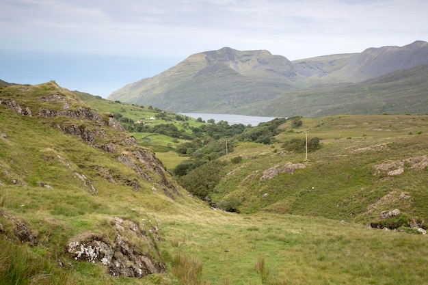 Paesaggio verde vicino a Killary Fjord Connemara Galway Irlanda