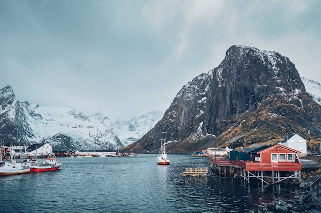 Paesino di pescatori di Hamnoy sulle isole di Lofoten, Norvegia