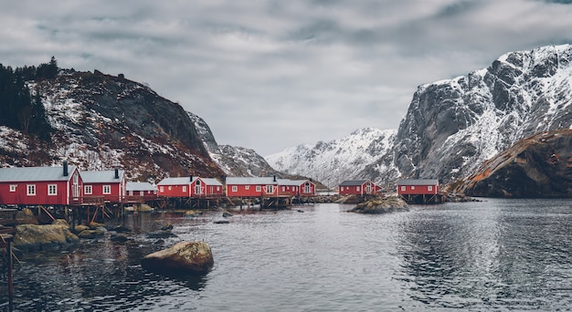 Paesino di pescatori di Nusfjord in Norvegia