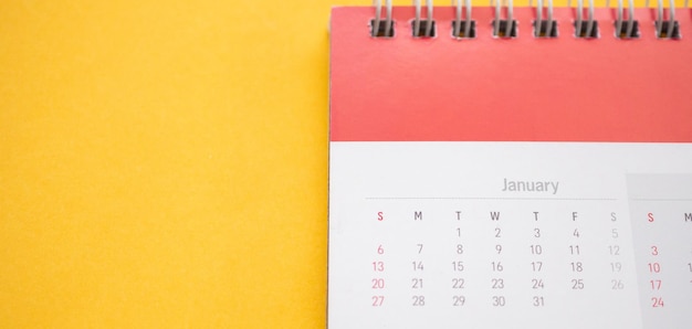 pagina del calendario su sfondo giallo concetto di riunione di appuntamento di pianificazione aziendale