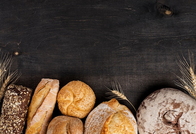 Paglie di pane e grano con copia spazio