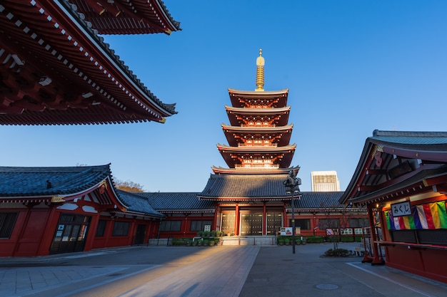 Pagoda al tempio Sensoji, Tokyo, Giappone