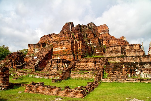 Pagoda al tempio Wat Chaiwattanaram Ayutthaya Thailandia