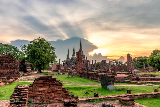 Pagoda del Wat Phra Si Sanphet 3 costruita nel periodo di Ayutthaya.