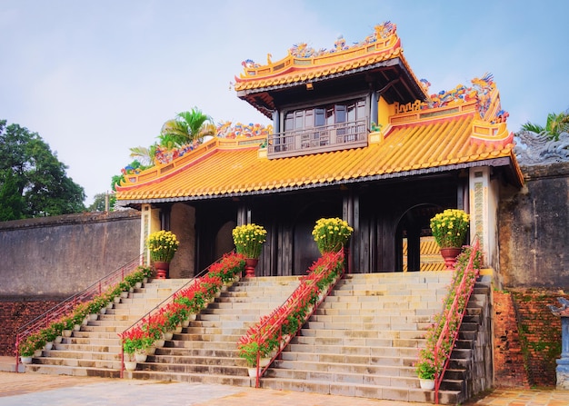 Pagoda nella tomba di Ming Mang a Hue, Vietnam