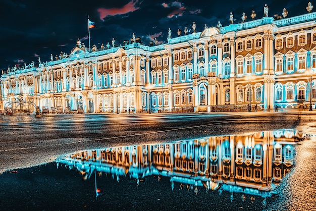 Palazzo d'Inverno e Museo dell'Ermitage. San Pietroburgo. Russia.