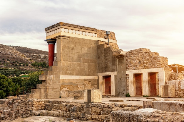 Palazzo di Minos restaurato ingresso nord città antica di Knossos Heraklion Creta