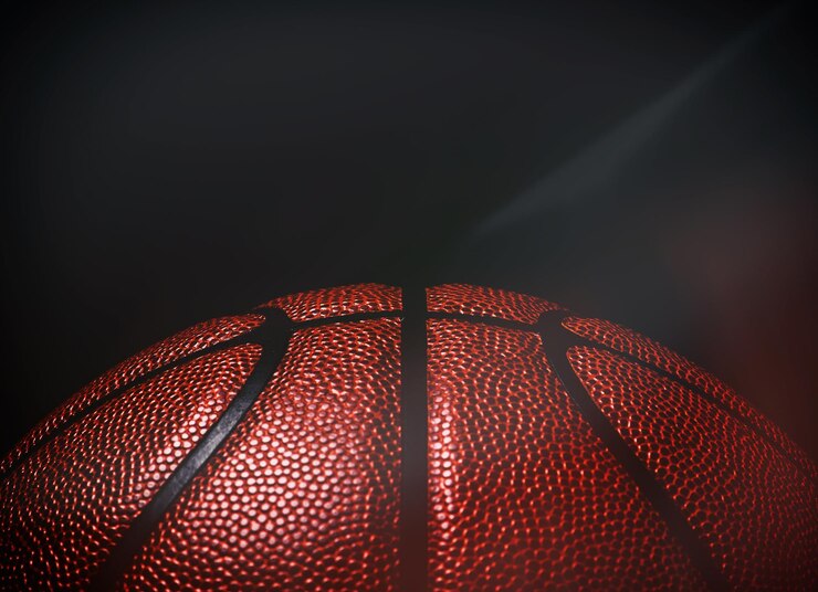 Palla basket su sfondo nero