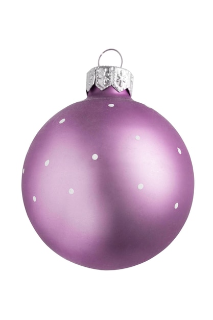 Palla di albero di Natale viola isolata su sfondo bianco