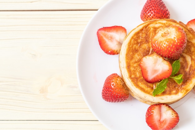 pancake con fragole fresche