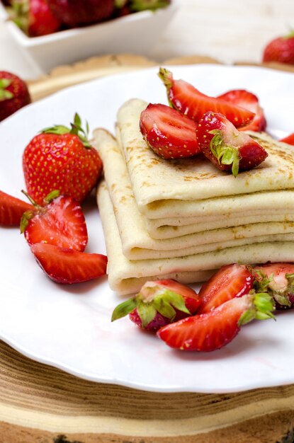 Pancake freschi con fragole.