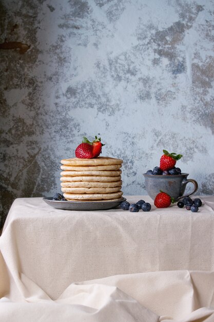 Pancakes con bacche fresche