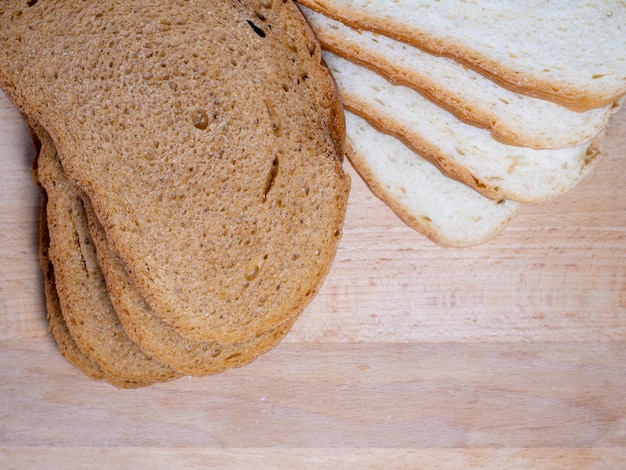 Pane a fette per la colazione Alimenti in tavola Prodotti a base di farina Cucinare il pranzo