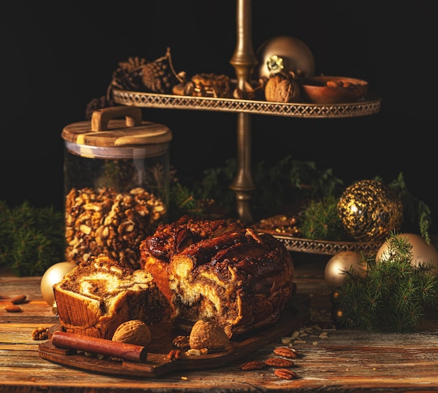 Pane a spirale intrecciato alle noci Babka