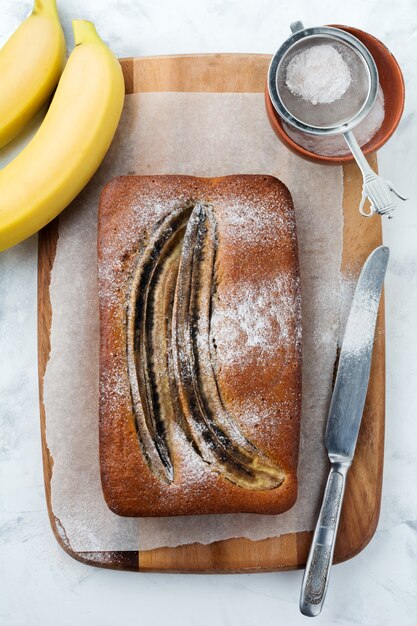 Pane alla banana e banane