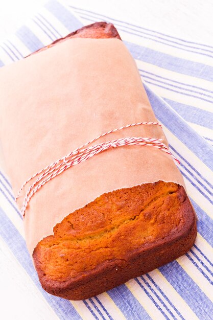 Pane alla banana fatto in casa dalla ricetta classica.