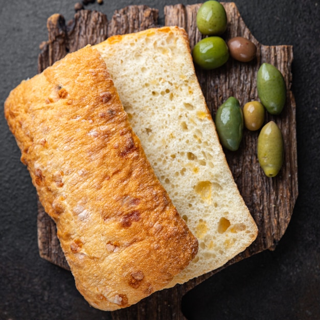 pane ciabatta ricetta italiana porzione fresca pronta da mangiare spuntino sul tavolo spazio copia cibo