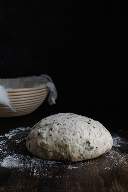 Pane crudo a lievitazione naturale non cotto