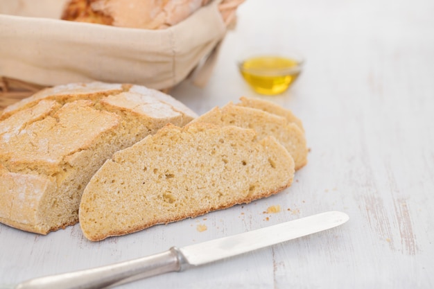 Pane di mais su legno