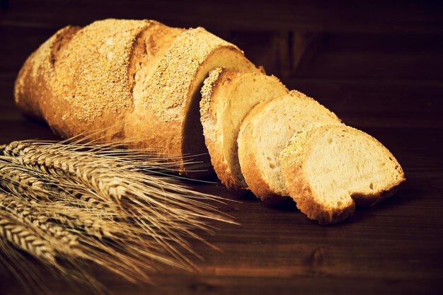 pane e grano sul tavolo