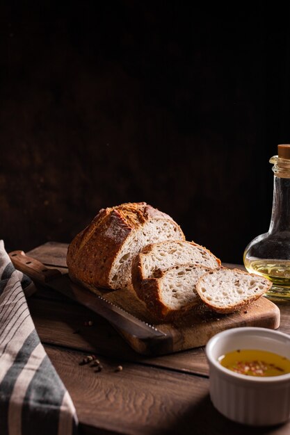 Pane fatto in casa con olio d'oliva