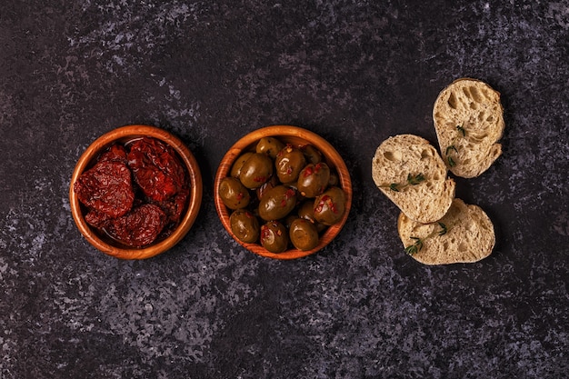 Pane fresco con snack