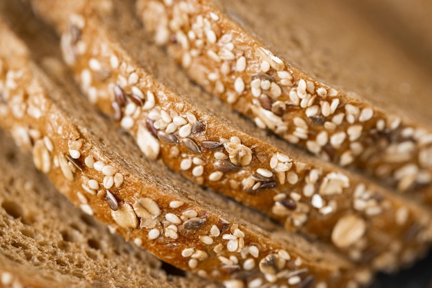 Pane integrale a fette con fiocchi d'avena Pane integrale