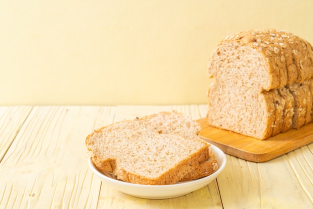 pane integrale a fette