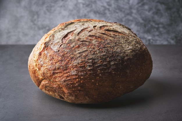 Pane integrale di farro con lievito madre da farina biologica