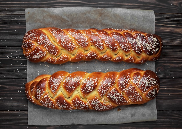 Pane intrecciato dolce appena sfornato