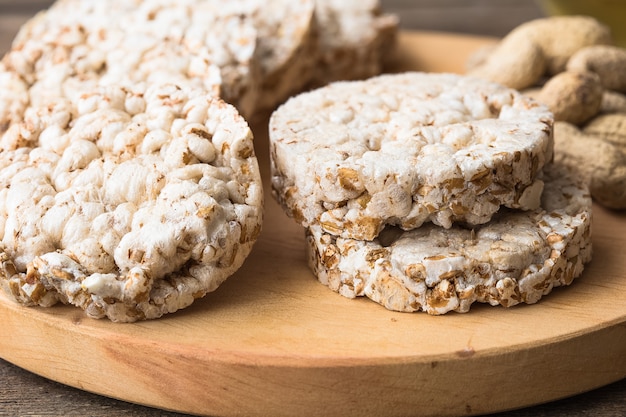 Pane rotondo croccante di dieta secca