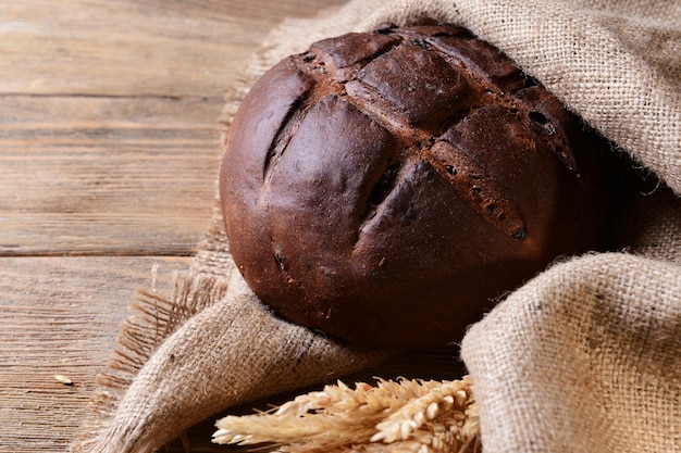 Pane saporito sul primo piano della tavola