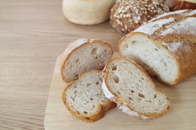 Pane sul tavolo