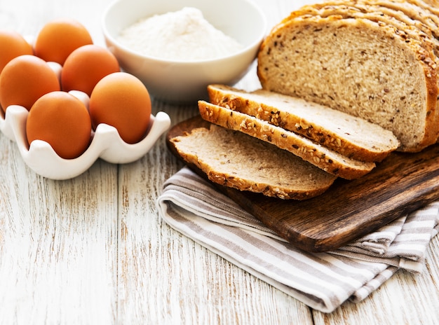 Pane, uova e farina